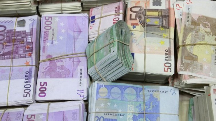 По старата схема: 2000 лева и ?2500 за ало апаши