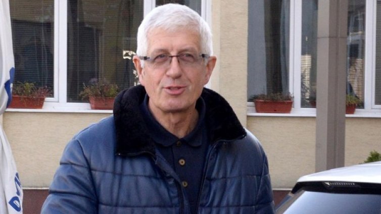 Румен Овчаров на съд за умишлена безстопанственост 