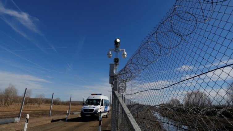 20 автобуса с българи чакат на сръбско-унгарската граница