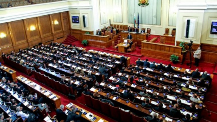 И нека ваканцията започне сега! 12 дни, но за кого? 