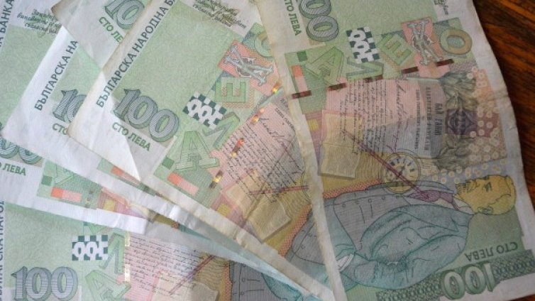 За 10 дни: Ало апаши прибрали над 53 бона в Бургаско