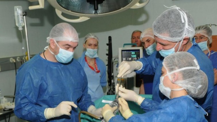 Нови цени на НЗОК: Нямаш хиляди да доплатиш &ndash; умираш!