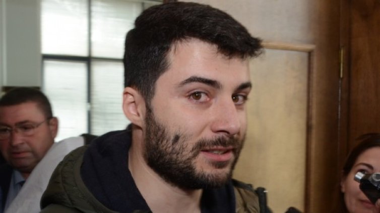 ОмбудсМая зове: Помагайте с пари на Желяз за добър адвокат!