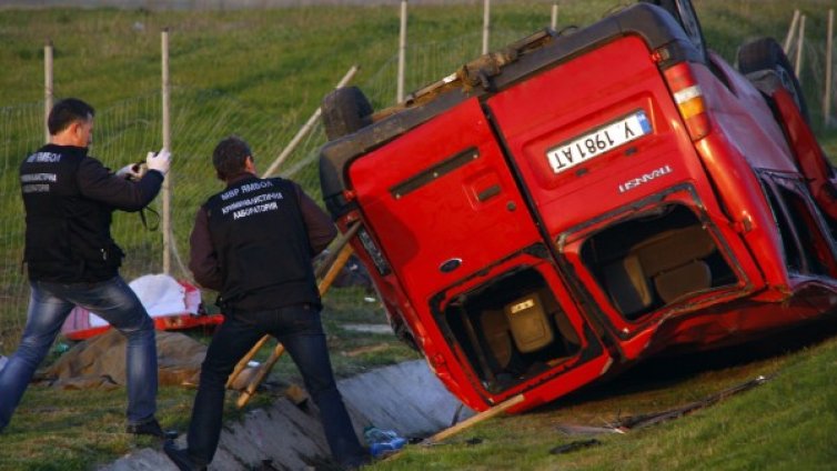 След сблъсъка вчера на "Тракия" &ndash; двама в тежко състояние