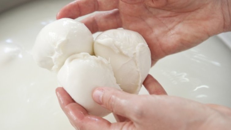 Евро моцарела, евро шоколод &ndash; скъпи и некачествени!