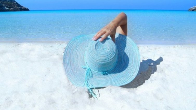 Лято, море... Над половината българи без почивка, всеки четвърти &ndash; навън