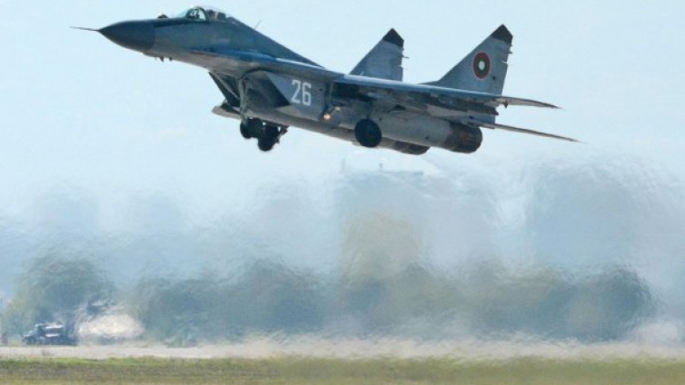 Внимание! Нископрелитащи МИГ-ове &ndash; тренират за 6-ти!