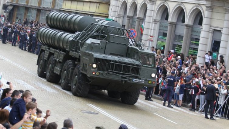 Показахме военна мощ, парадът в снимки!