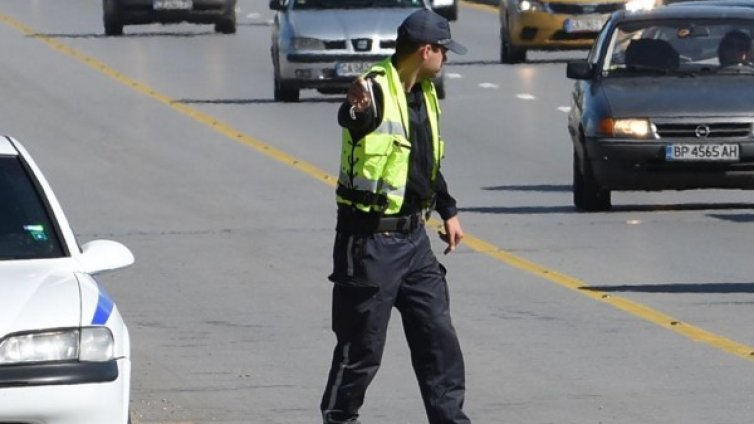 Екшън край Созопол! Блокиран къмпинг заради шофьор