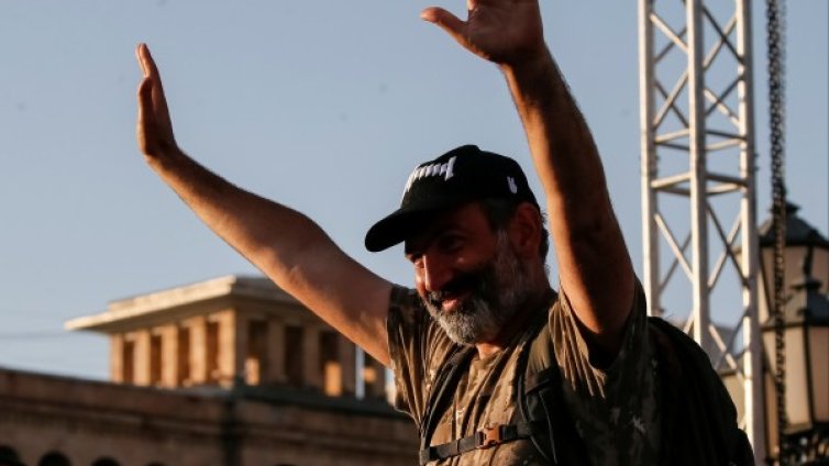 Опозиционерът Никол Пашинян &ndash; премиер на Армения