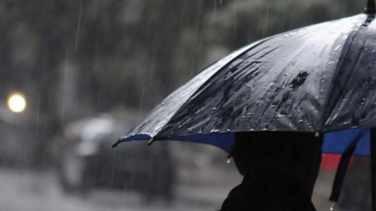 Майско време: Облаци, дъжд, гръмотевици...