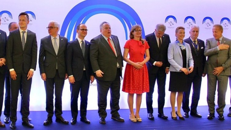 Реалистично от Захариева: 2025 г. – Балканите в ЕС