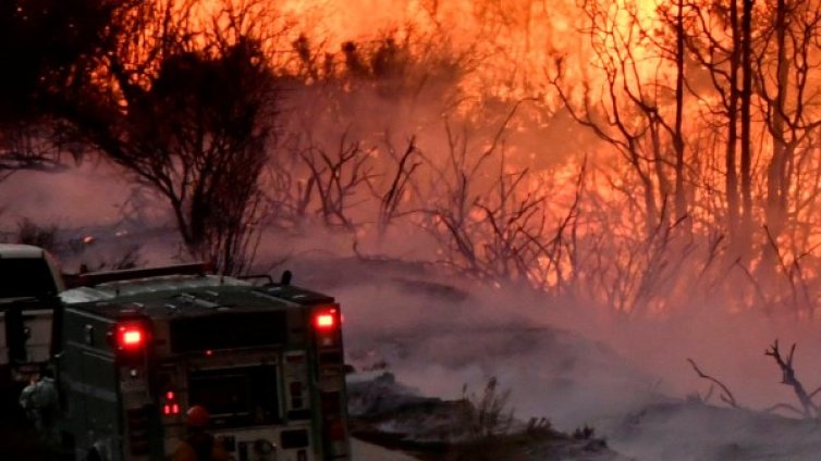 Двама обгорени при пожар в цех за разредители във Варна