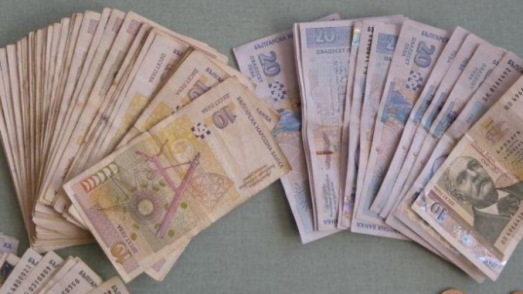 45 бона за измамници... баба от Шумен си "гарантира" висока пенсия!