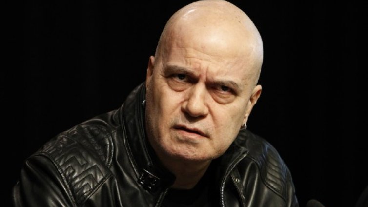 Да им премерим... Facebook-a: Слави по-популярен от Радев!