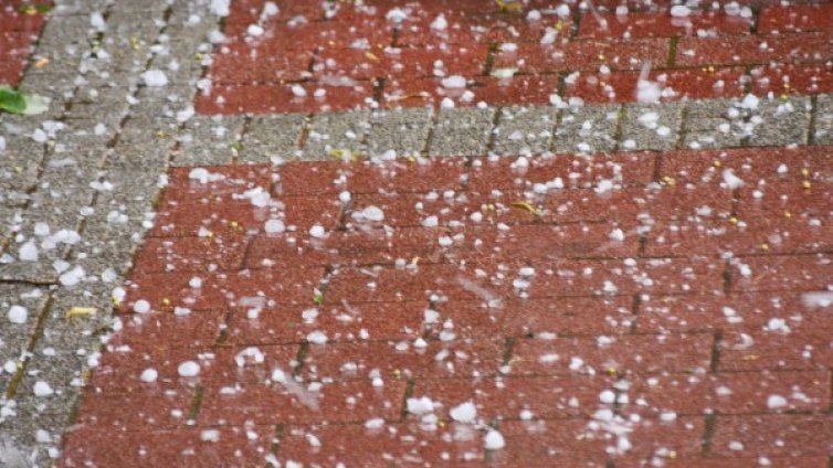 Пороен дъжд и градушка в Ловеч