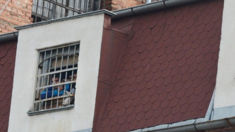 Когато бях затворник&hellip;  дадох на надрусан цигара, за да пребие педофил