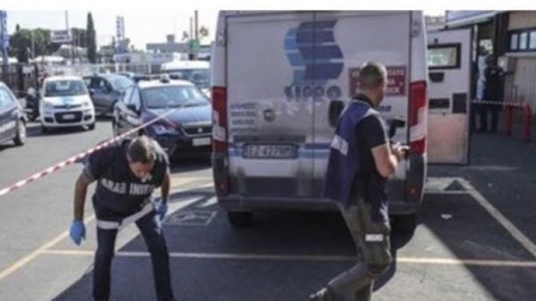 Ешкън в Рим: 1.5 млн. евро задигнати с българска кола