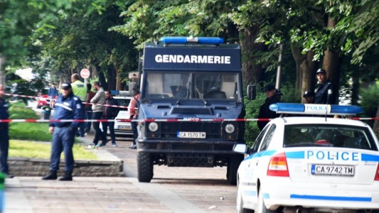 Владимир Пелов застрелян с три куршума &ndash; два в крака, един в лицето!