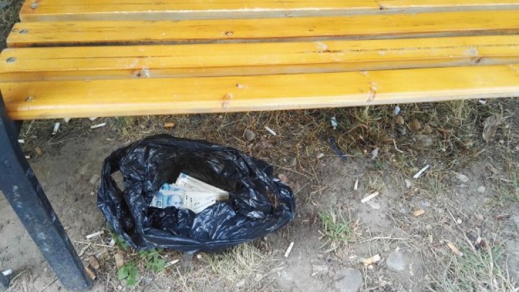 Бизнес за милиони: Пари под пейката, а ало апашите си ги "берат"!