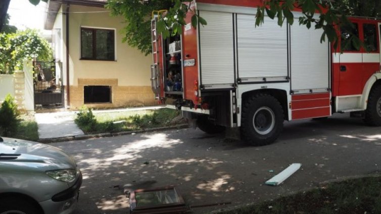 Бойлер гръмна до училище &ndash; двама учители ранени!