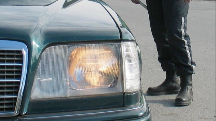 Без фарове, ?50 евро за подкуп... И накрая &ndash; в ареста