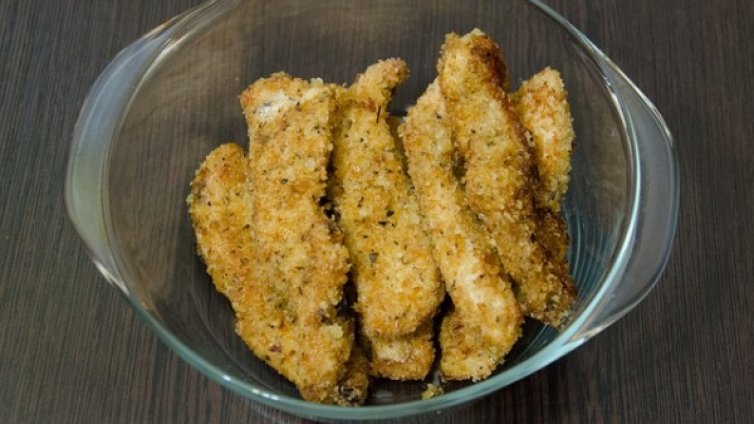 Рецептата Dnes: Панирани пилешки хапки