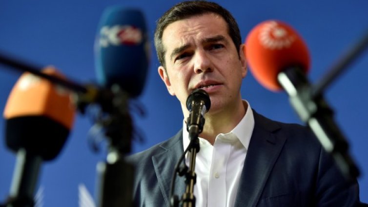 Ципрас готов за сделка с Меркел: Връща си мигрантите