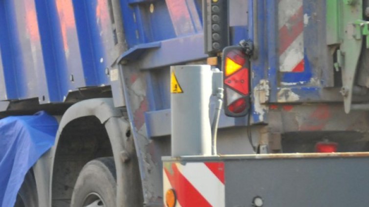 Задържаха камион с над 15 тона въглища