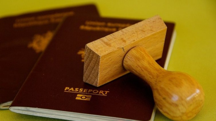 Българските паспорти скараха ВМРО и ДПС