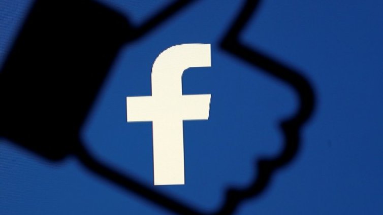 Вашингтон увеличава натиска над Facebook