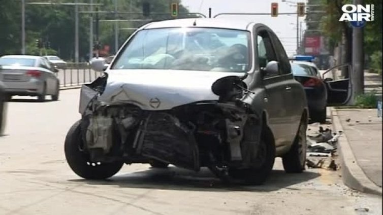 Тежка катастрофа в столицата с четирима пострадали