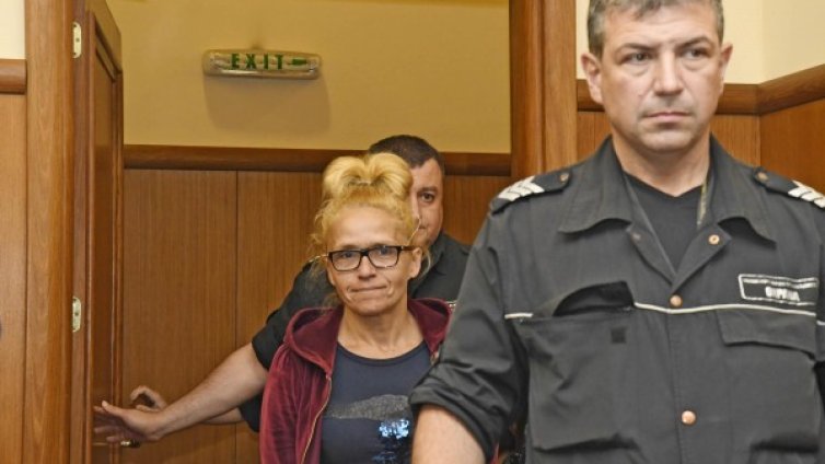 Паник атаки, антидепресанти, тумор... Иванчева пак поиска свобода