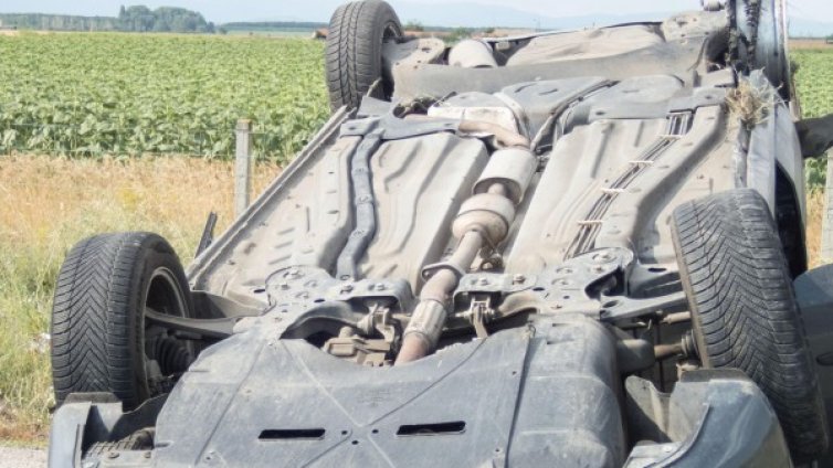 Безотговорен шофьор прати жена в болница