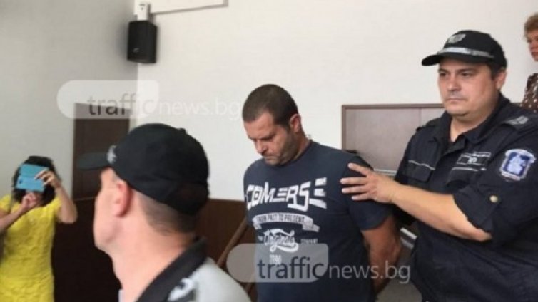 Убиецът на доцента искал да го спаси, правил изкуствено дишане