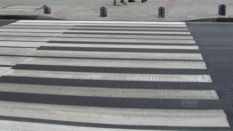 Сериозно ранено дете, шофьорка го блъсна на "зебра" 