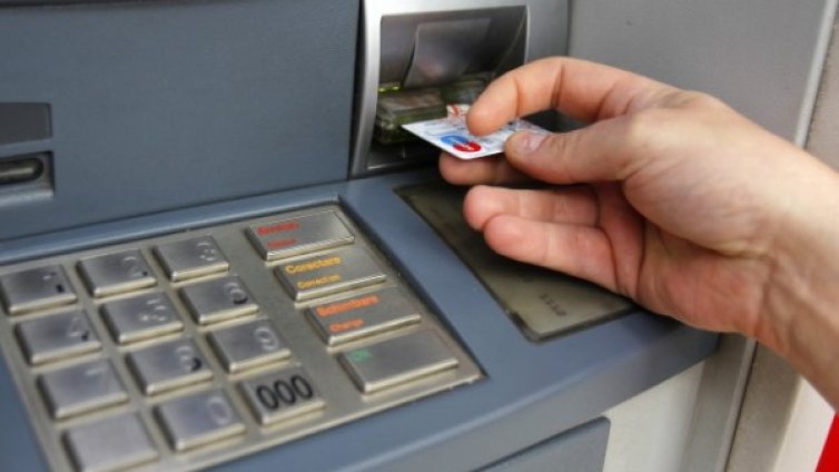 Български скиминг устройства - на четири континента