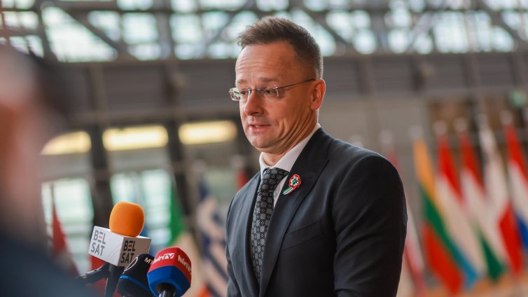 Сиярто: Без евтин руски петрол сметките на семействата ще се утроят