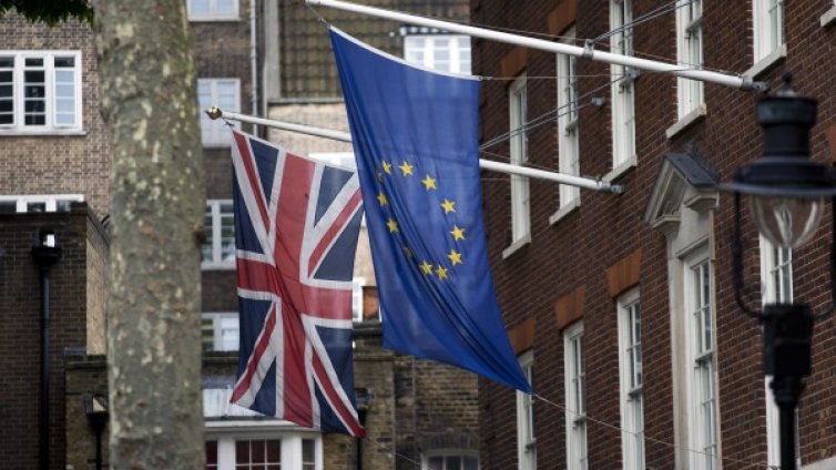 Лондон: Реален е рискът от Brexit без споразумение