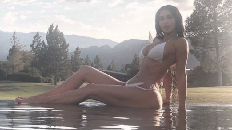 Много съм срамежлива! Ким Кардашян пак по бански