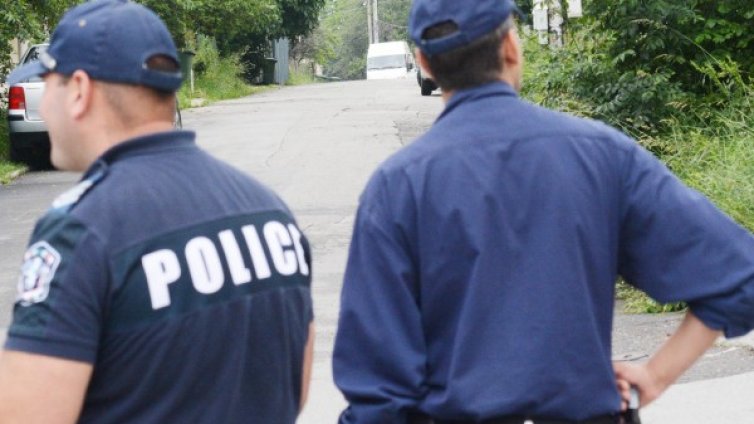Убийство в Нови пазар: Откриха мъртъв мъж в нива