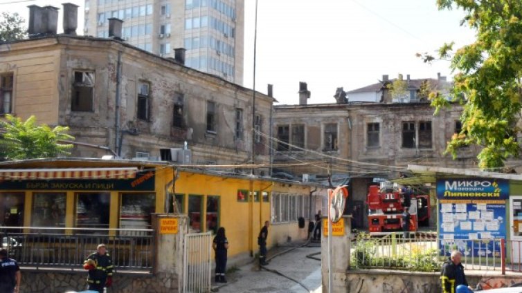 Царските конюшни &ndash; палеж или безстопанственост?