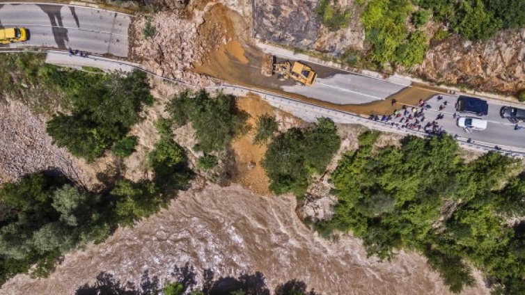 Свлачището &ndash; разринато! Отвориха пътя за Смолян