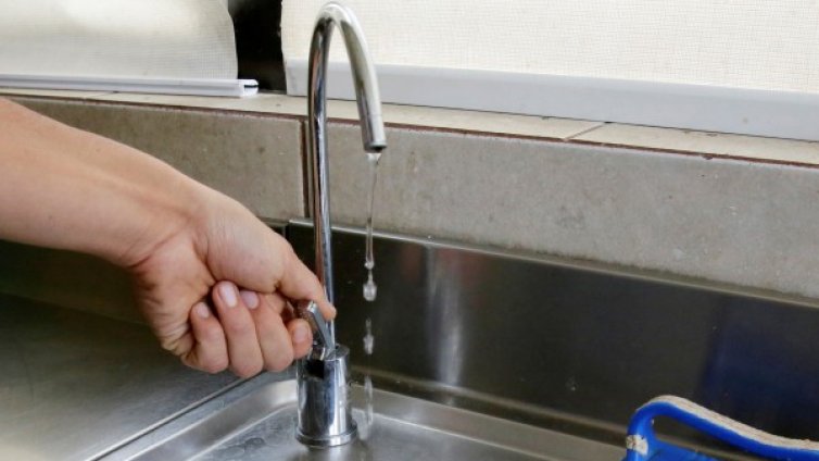 След уикенд на сухо &ndash; потече водата в Поморие