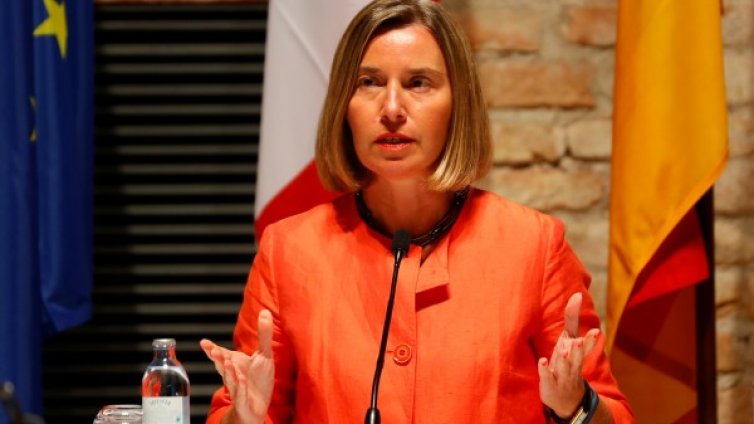 ЕС насърчава компаниите да засилват бизнеса си с Иран