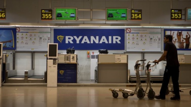 Ryanair не ще да плаща на изоставените си пътници 