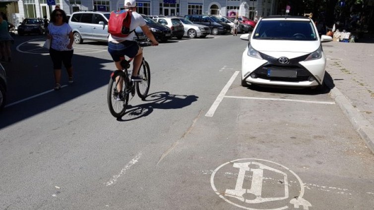 От днес във Варна: Лев на час &ndash; синя зона!