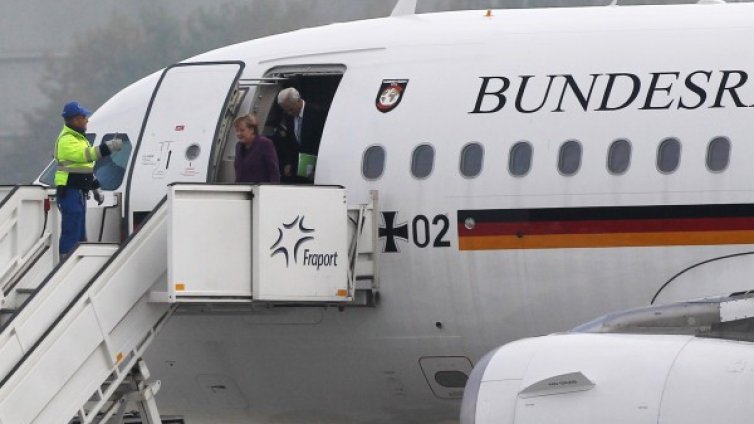 Без много лукс! Меркел се сдобива със самолет "втора ръка"