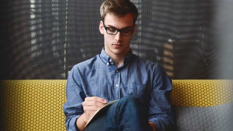 Несигурен мъж &ndash; ето как да го разпознаете