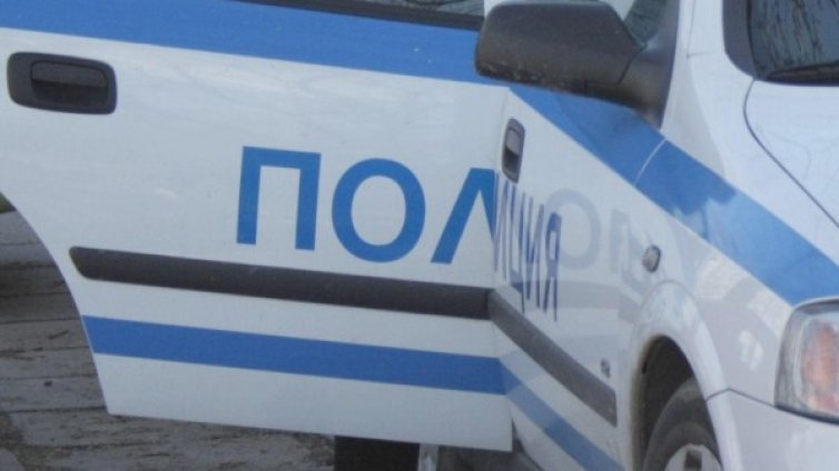 Пари, злато, валута свити от жилища в Сливен и Балчик